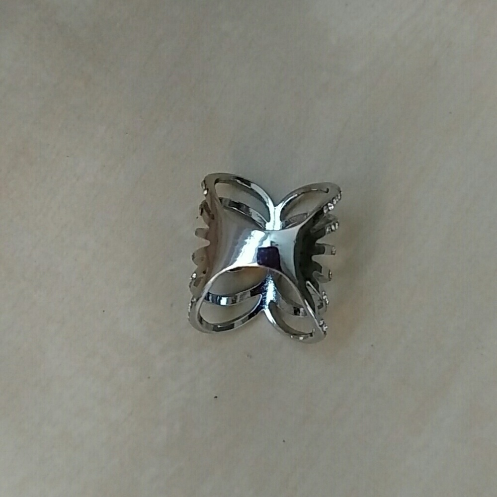 Ring - Picture 2 of 3